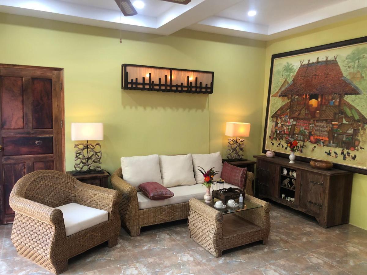 לואנג פרבאנג On The Mekong Resort מראה חיצוני תמונה