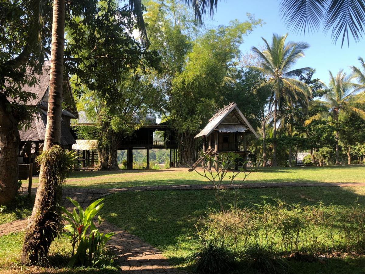 לואנג פרבאנג On The Mekong Resort מראה חיצוני תמונה
