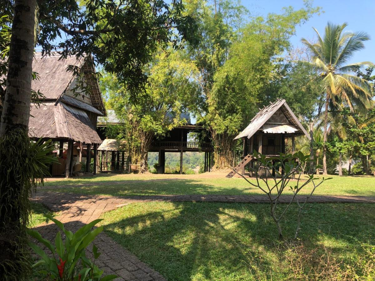 לואנג פרבאנג On The Mekong Resort מראה חיצוני תמונה
