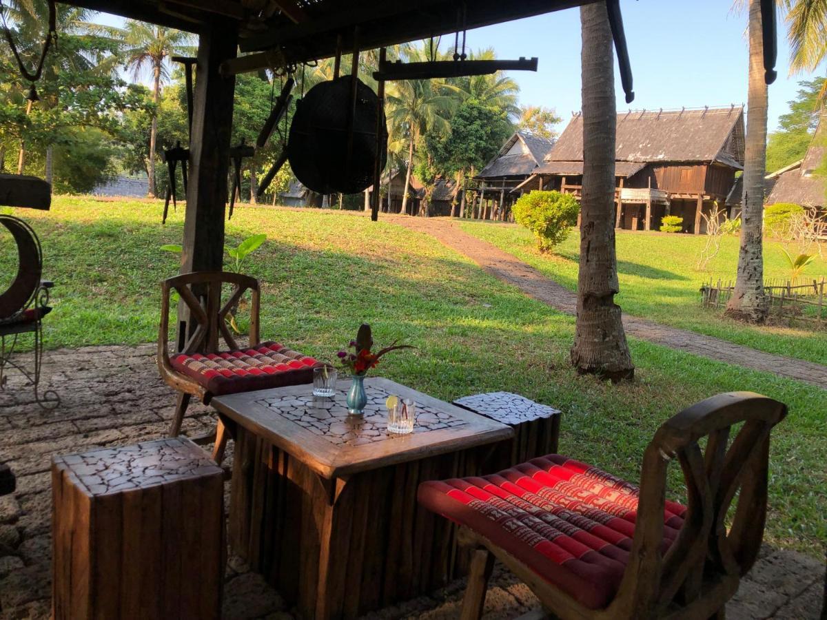 לואנג פרבאנג On The Mekong Resort מראה חיצוני תמונה