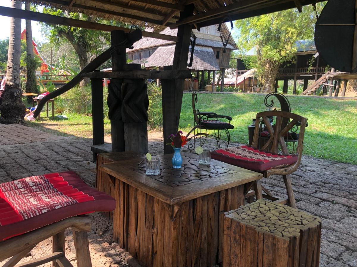 לואנג פרבאנג On The Mekong Resort מראה חיצוני תמונה