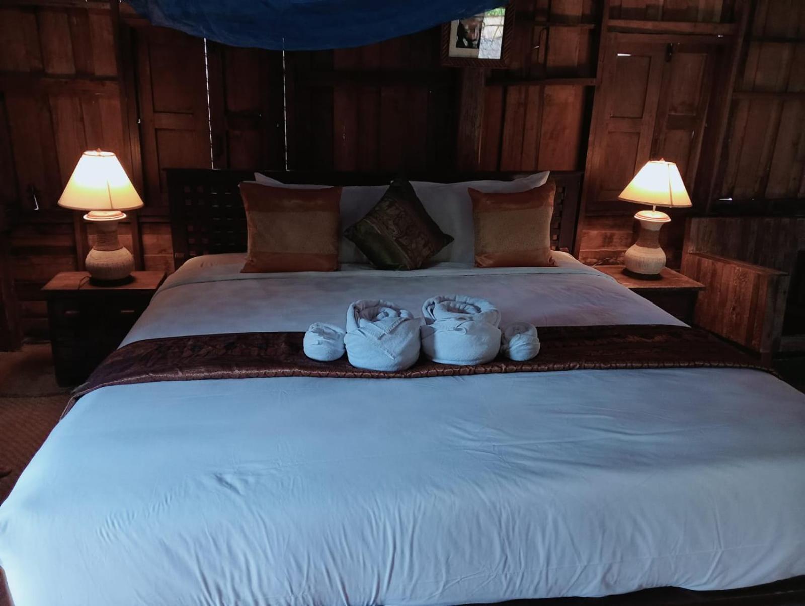 לואנג פרבאנג On The Mekong Resort מראה חיצוני תמונה