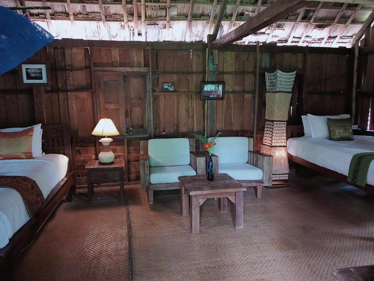 לואנג פרבאנג On The Mekong Resort מראה חיצוני תמונה