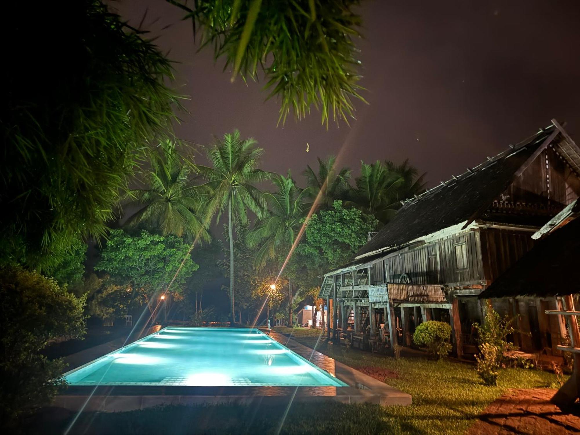 לואנג פרבאנג On The Mekong Resort מראה חיצוני תמונה