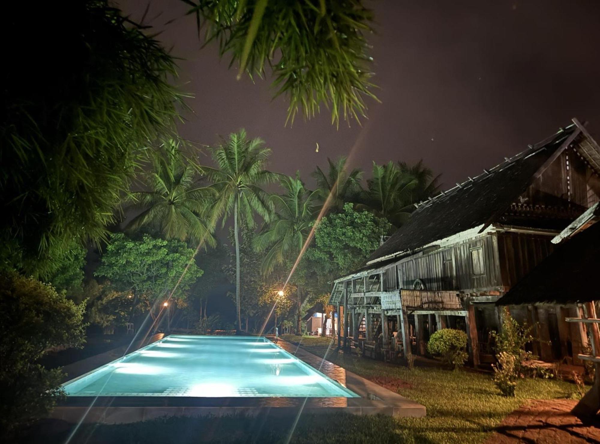 לואנג פרבאנג On The Mekong Resort מראה חיצוני תמונה
