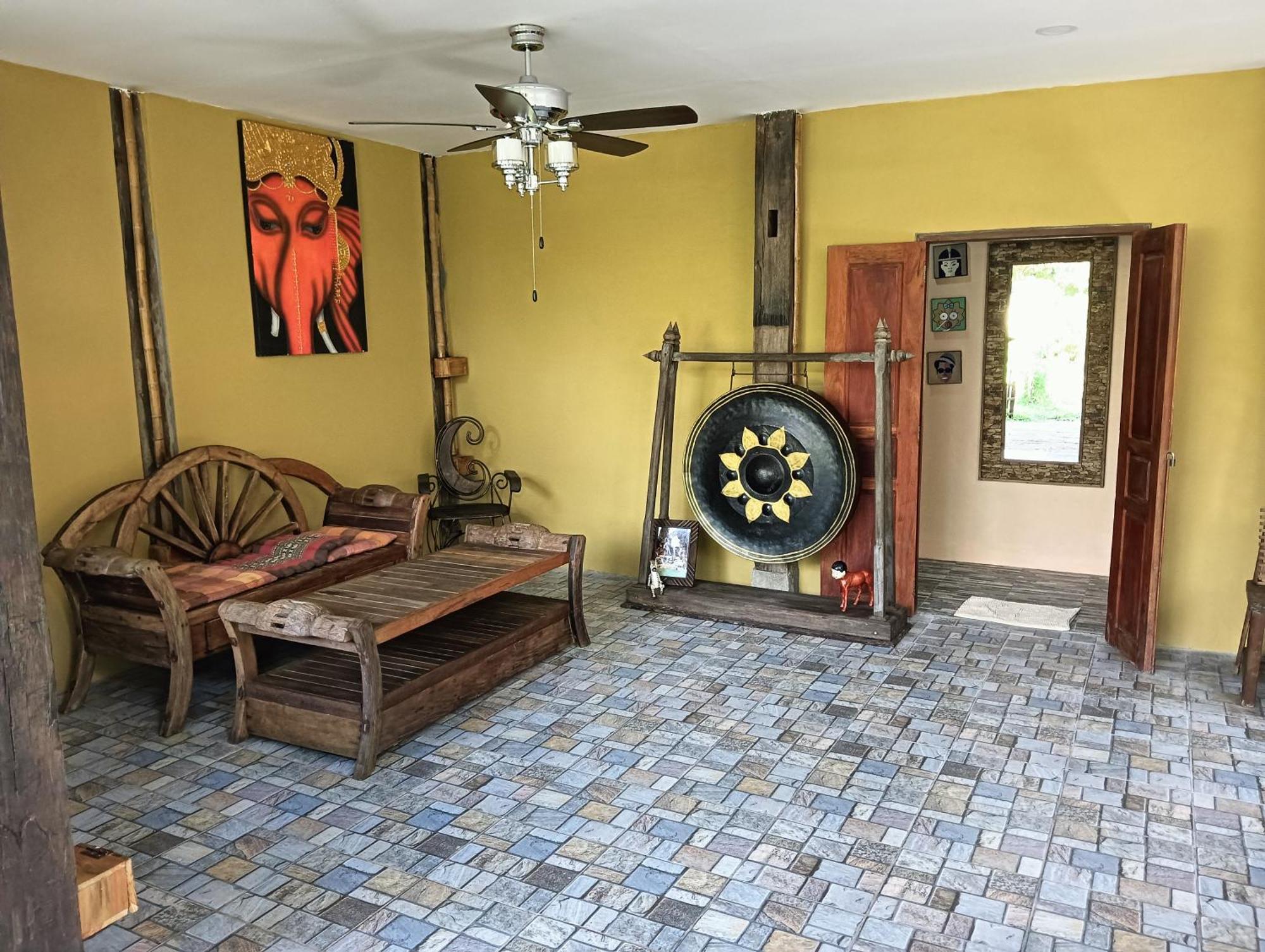לואנג פרבאנג On The Mekong Resort מראה חיצוני תמונה